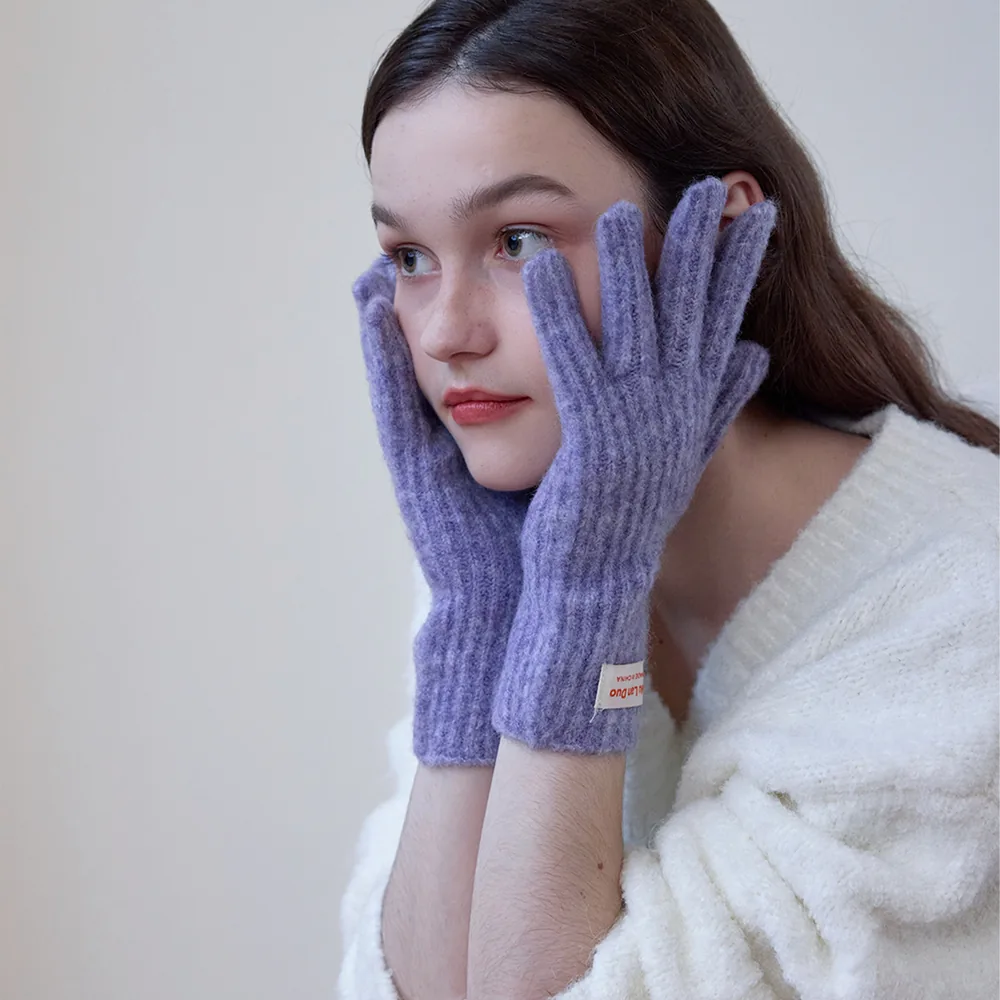 QL115 Solid-Colour Label Detail Gloves