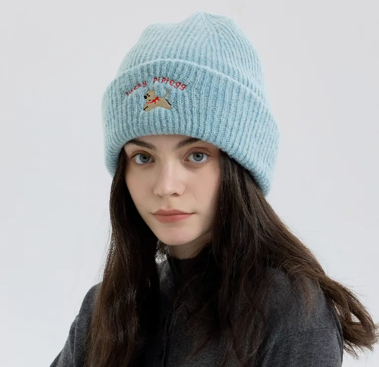 DQ918 Puppy Knitted Hat