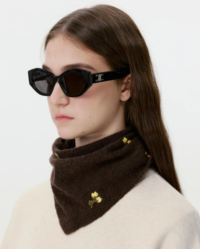 JH1020 Daisy Triangle Scarf